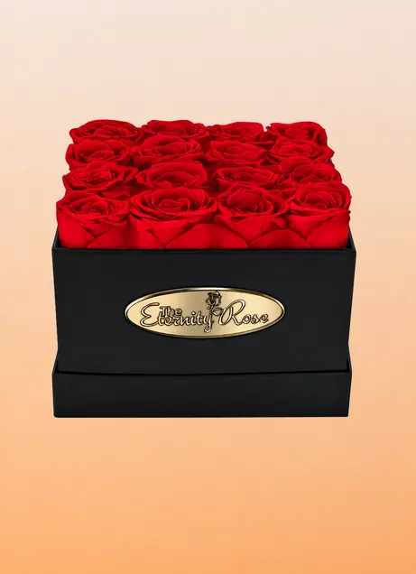 Preserved boxed roses